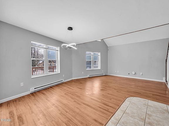 5th image of 252 Greenbriar Cir