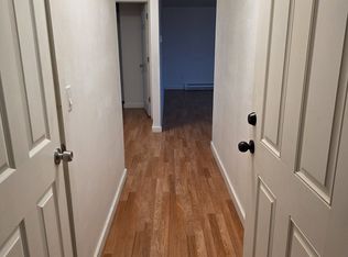 612 NW Brook St APT 3, Newport, OR