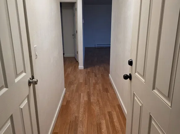 612 NW Brook St APT 3, Newport, OR 97365
