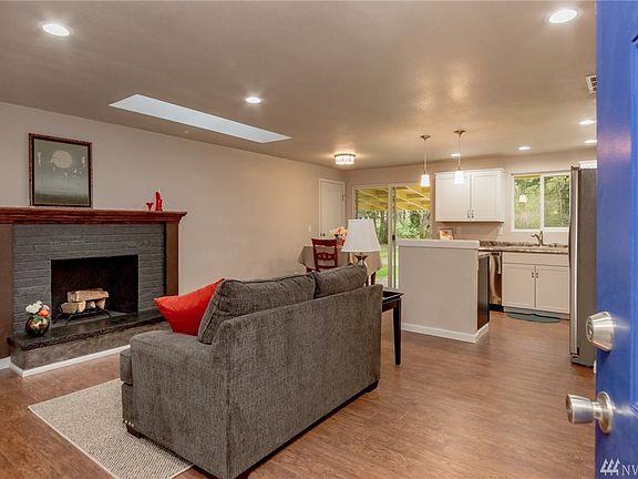 4th image of 5521 96th St E
