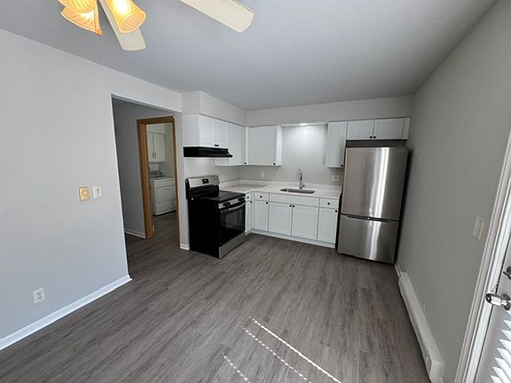 2nd image of 1694 Molitor Rd APT D