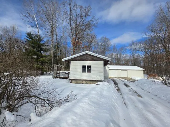 1355 E Jackson St, White Cloud, MI 49349