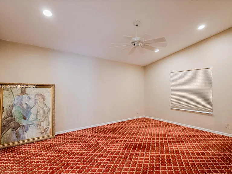 7577 Caprio Dr — Photo 14