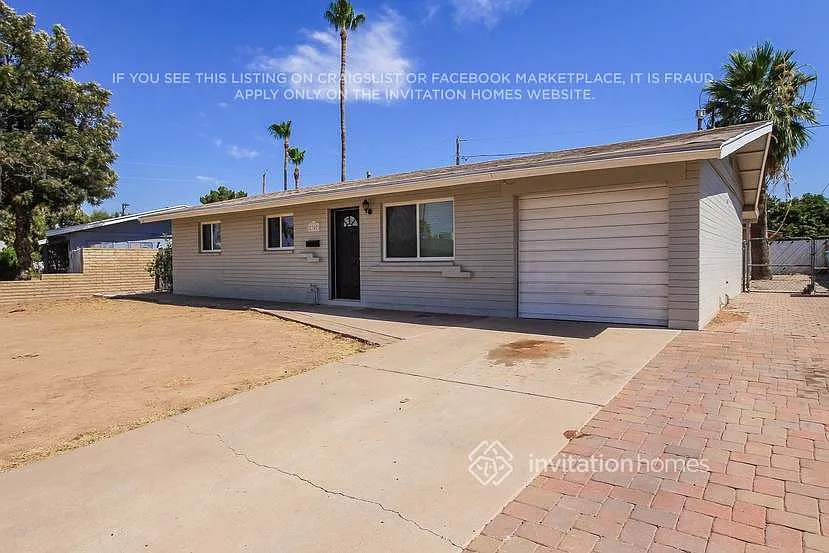 2307 E Hillery Dr Phoenix, AZ 85022 — Photo 2