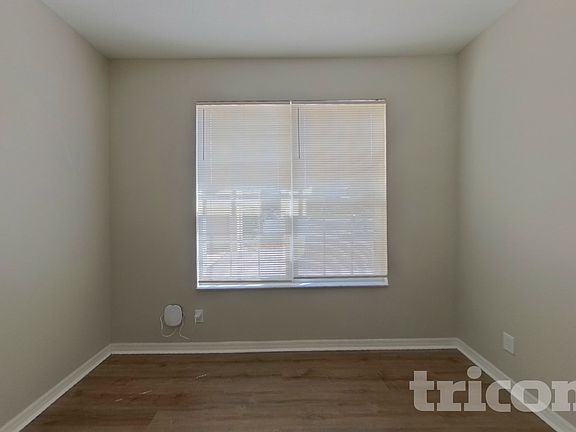 4th image of 1815 Honeydew Ct