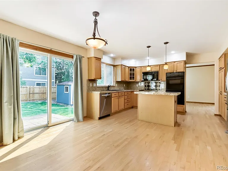 1117 Ridgeview Cir — Photo 9