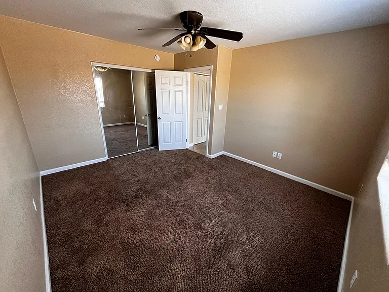 1662 Aurora Dr — Photo 8
