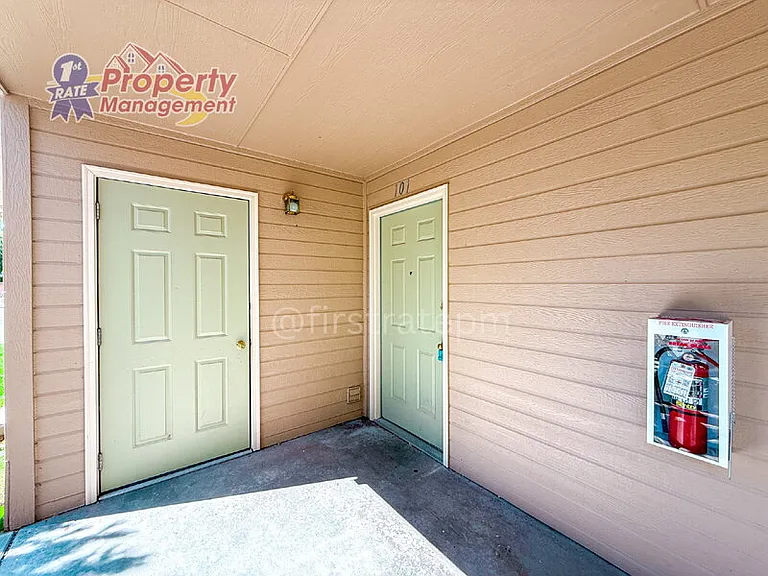 2914 W Stewart Ave #201 — Photo 19