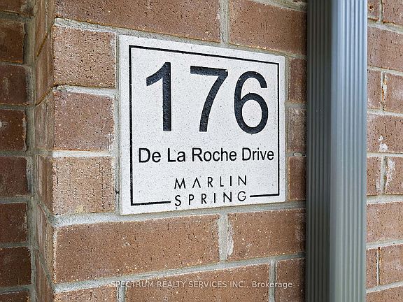 3rd image of 176 De La Roche Dr