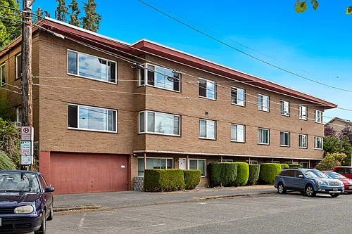 372 Aloha St Photo 1