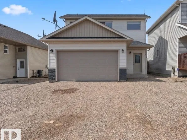 206 26th St, Cold Lake, AB T9M 0E3