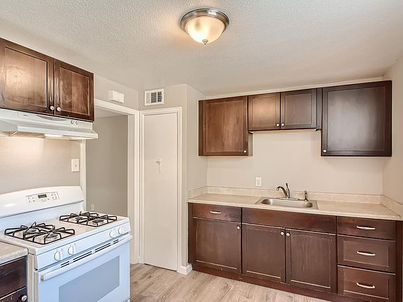 3rd image of 2339 S Race St #2339