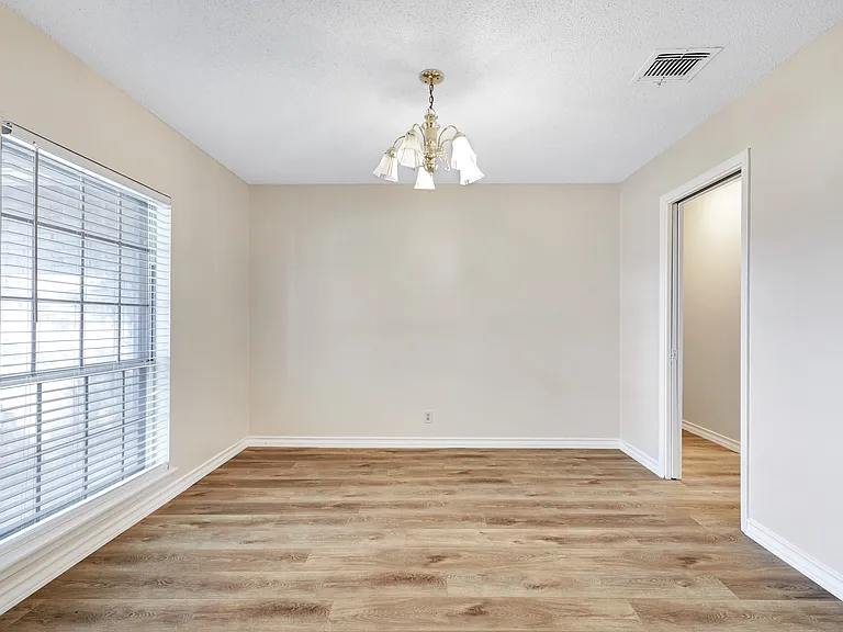 6123 Pecan Trl — Photo 17