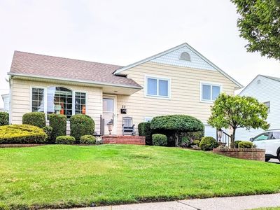 22 Pembroke Drive, Massapequa, NY, 11758