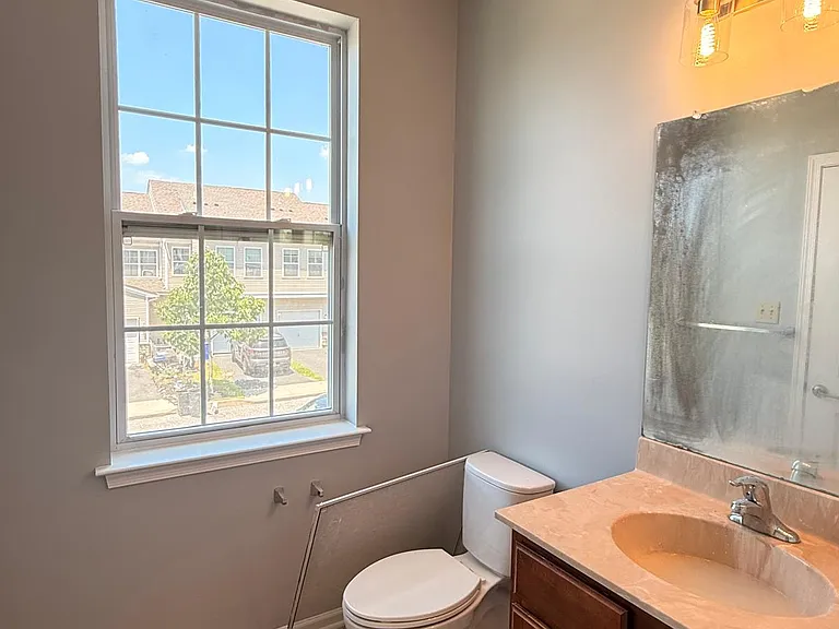 10 Rowand Way E — Photo 16