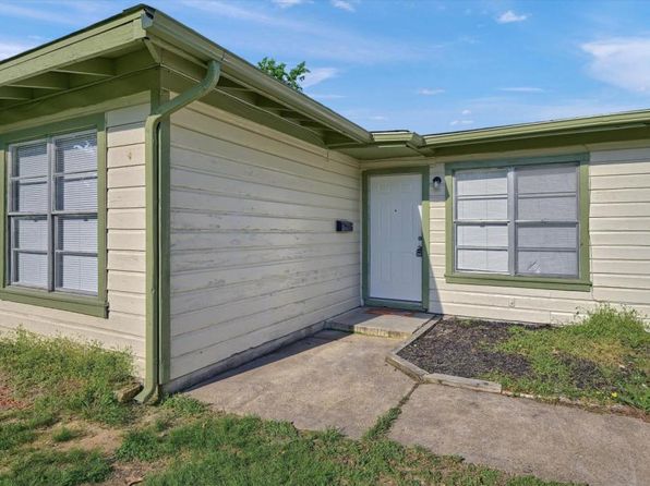 31 Macarthur Dr APT A, Denison, TX 75020
