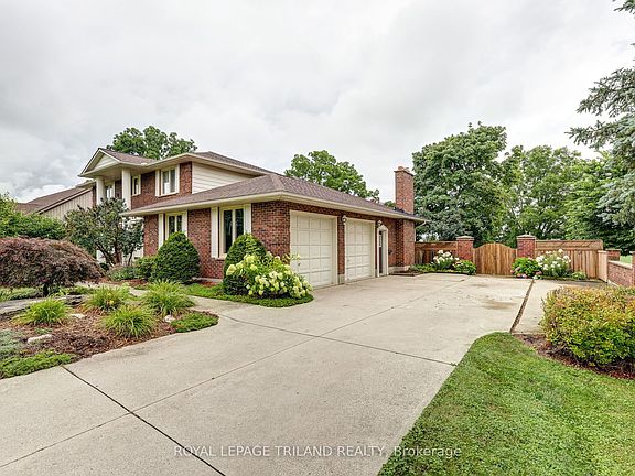 3rd image of 158 Centennial Ave