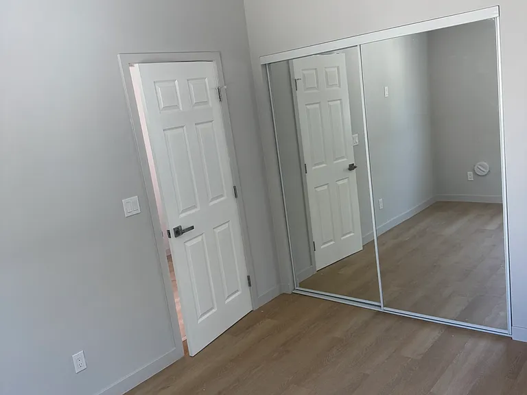 2621 Hillcrest Dr #3/4 — Photo 7