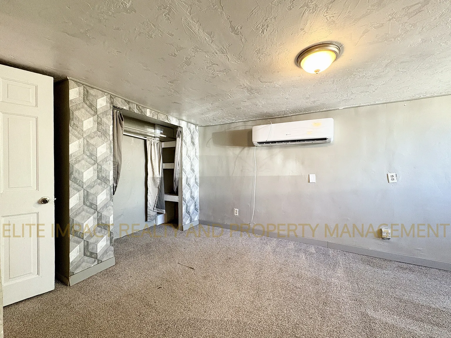 425 West Columbia Street - 2 — Photo 3