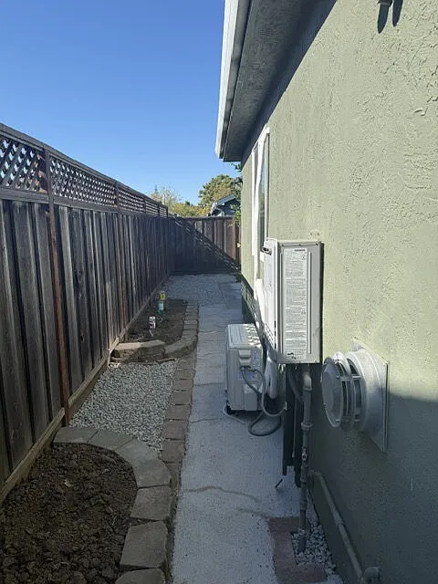 Studio, 1.0 bath, 400 sqft, $2,500 — Photo 4