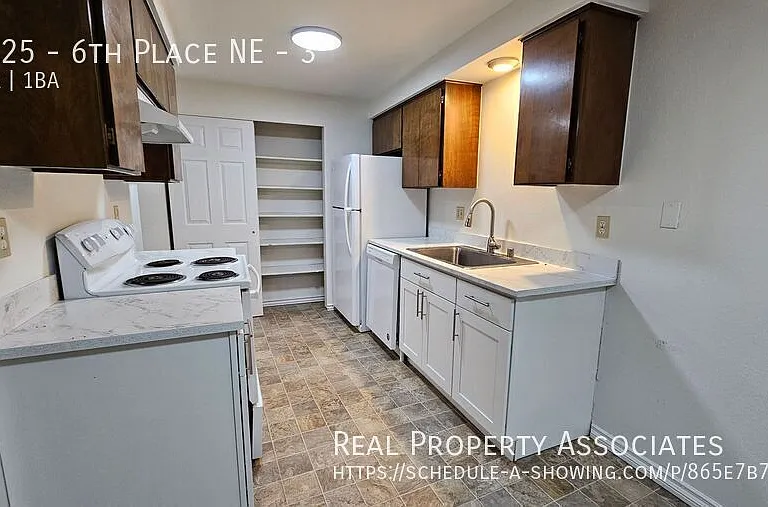9725 6th Pl NE #3 — Photo 5