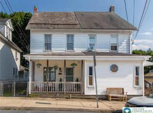 422 William St, Pen Argyl, PA 18072