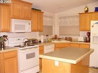 17101 S Fernwood Rd, Molalla, OR 97038