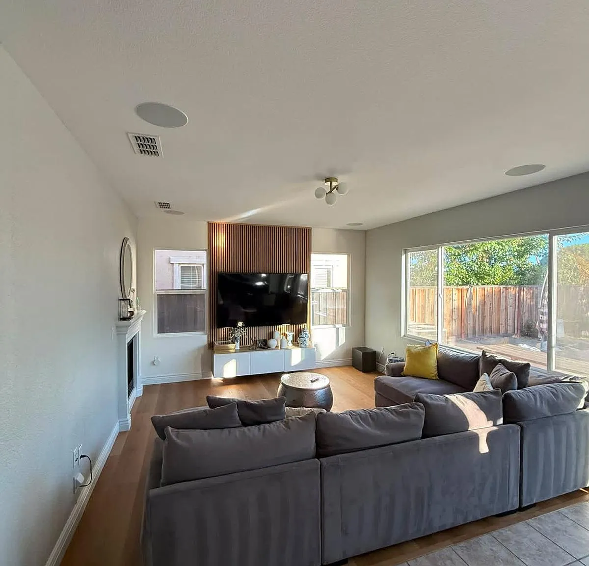 4 bed, 2764 sqft, $3,700 — Photo 2