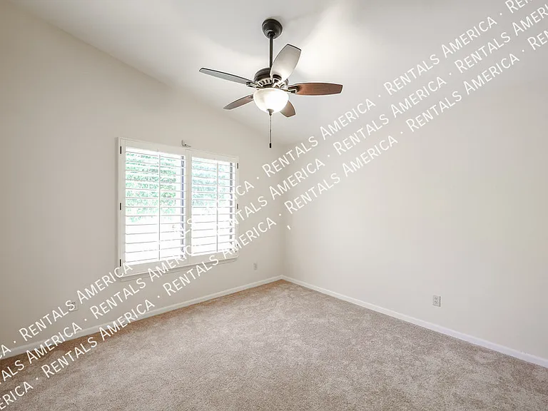 1635 W Wisteria Dr — Photo 22