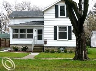 209 Lincoln St, Howell, MI 48843