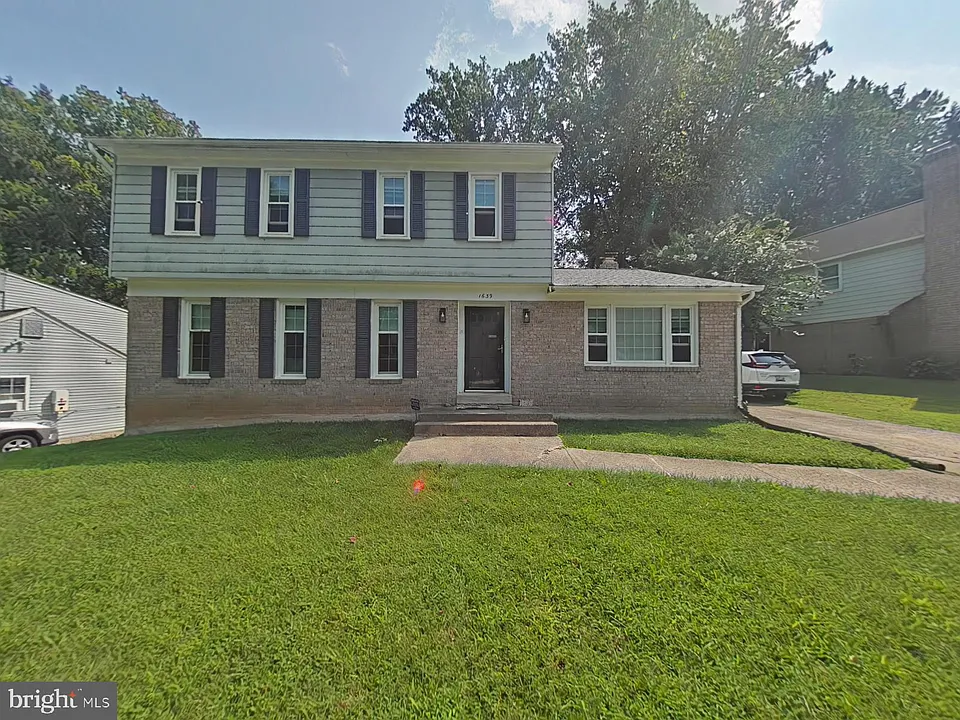 1639 Winding Waye Ln