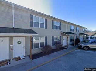 1124 Oak Cluster Dr, Sevierville, TN 37862