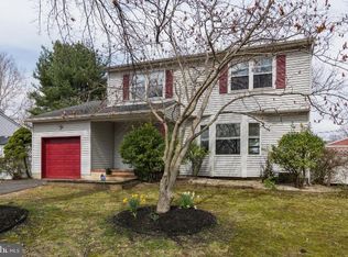 4 Archer Ct, Hamilton, NJ 08619