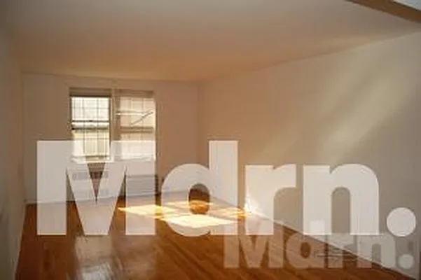 Rented by Mdrn Residential | media 2