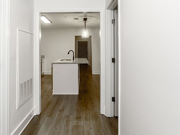 2nd image of 203 Kelly Rd APT 712