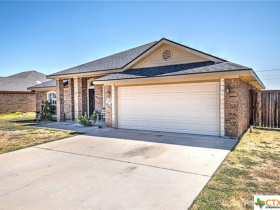3rd image of 2406 Terry Dr