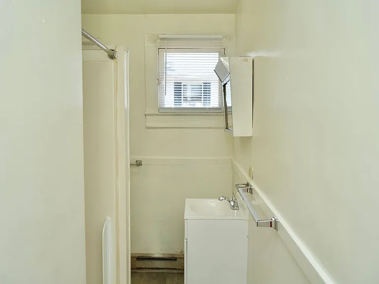 330 15th St NW — Photo 11