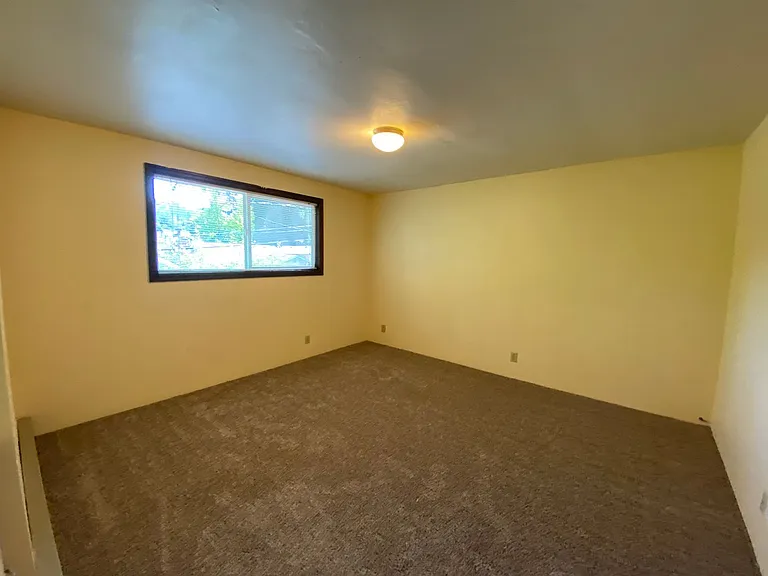 2469 Miami Ln — Photo 12