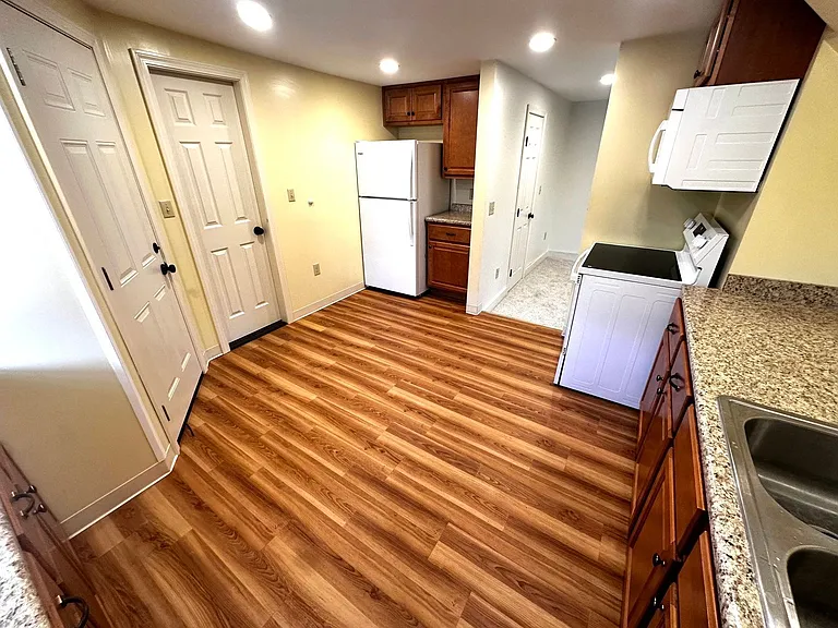318 Lowell St #3 — Photo 3