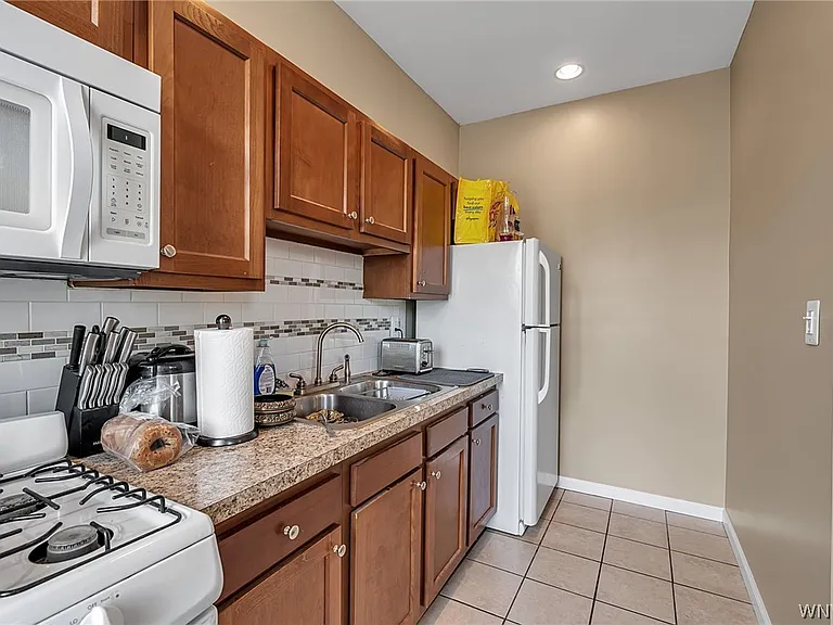 370 Bryant St #2 — Photo 21