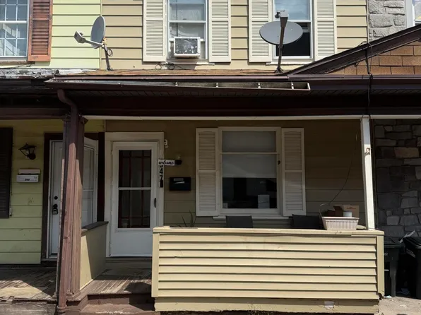947 W 3rd St, Hazleton, PA 18201