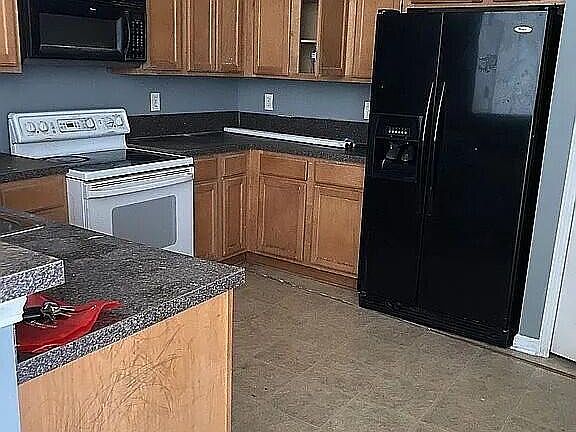 5th image of 7920 MERRILL Road #1302