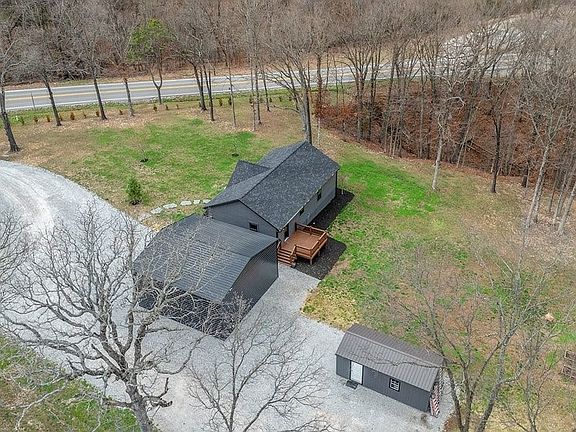 3rd image of 1864 1st Ave NE