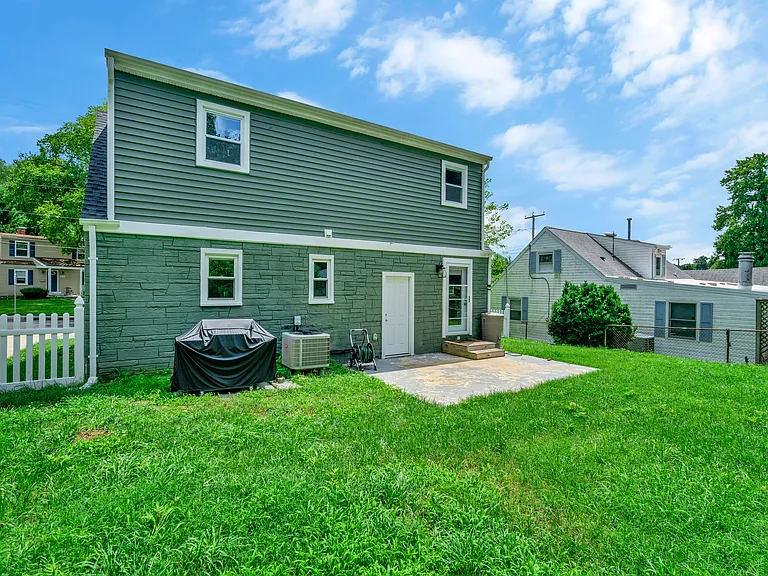 6024 Rixey Dr — Photo 49