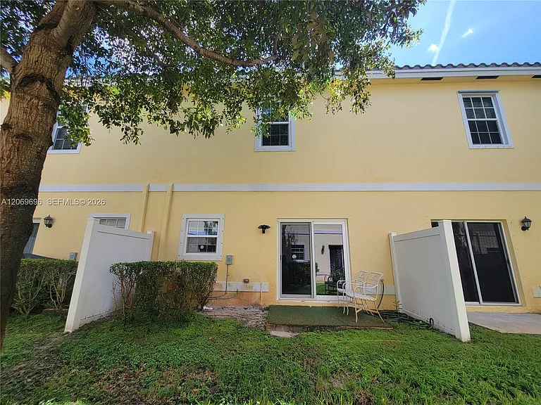 1107 NW 40th Ter #1107 — Photo 33