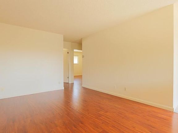 2nd image of 750 Harvard Ave APT 3