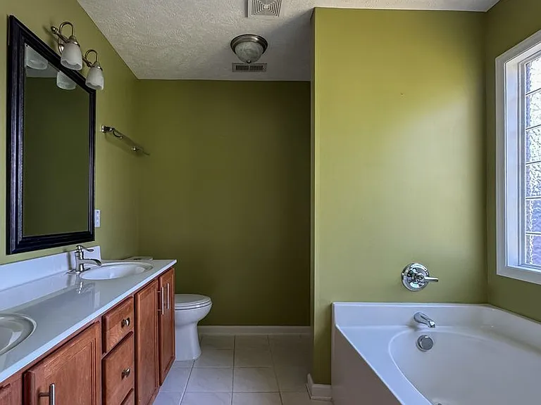 1945 Yellowbrick Rd — Photo 17