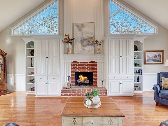 5th image of 1406 Wheatfield Ln