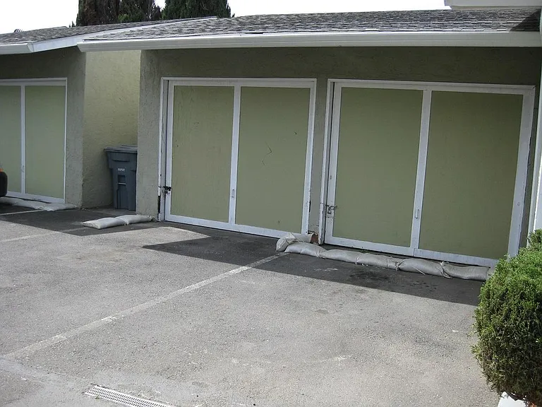 249 Willow St — Photo 2