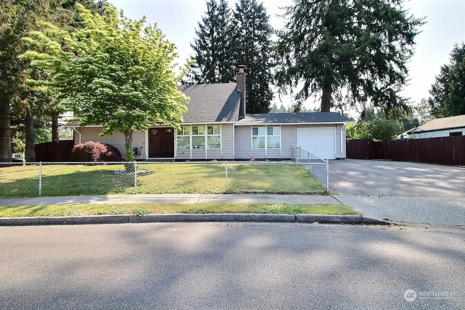 2810 R Place SE photo 1